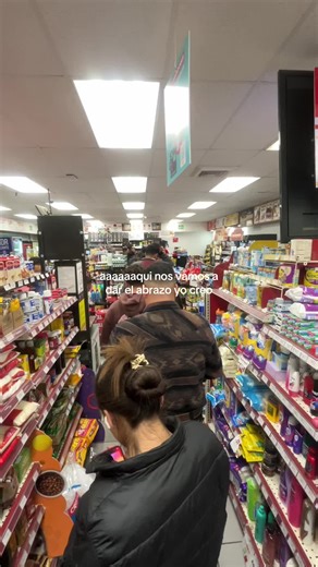 Fila en OXXO para Año Nuevo