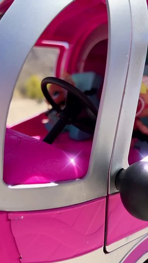 Ultimate Glamping Style with LOL Doll Camper | Summer Fashion Trends