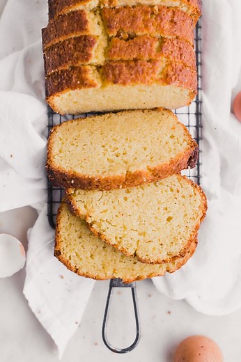 One Bowl Lemon Olive Oil Pound Cake Recipe - Little Spice Jar
