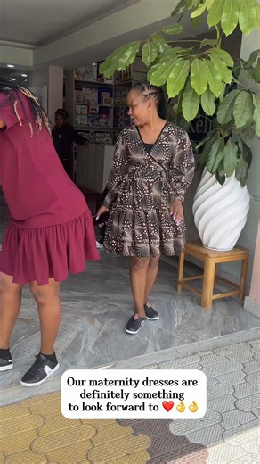 Stylish Maternity Dresses for Pregnant Women