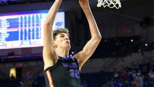 Le géant Olivier Rioux (2m36) inscrit son premier panier en NCAA