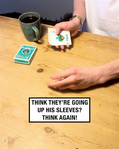 This is the most confusing card trick ever! 🃏👀🤨 | UNILAD