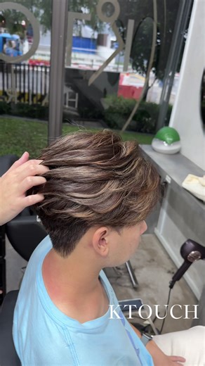 Natural Hair Highlights | Men's Haircuts | Singapore Salon