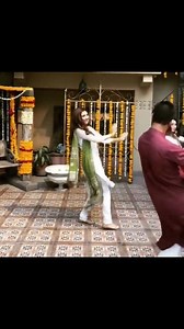 621K views · 4.5K reactions | Dance practice.. #trendingreel #fypシ #fyp #trend #viral #trending #dancing #foryou | Mahira Khan Fans | Facebook