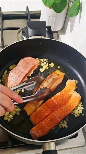 Ginger & Garlic SoySauce Salmon