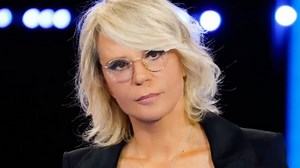 C'è posta per te, non va in onda stasera 14 marzo. Cambio programmazione per Maria De Filippi