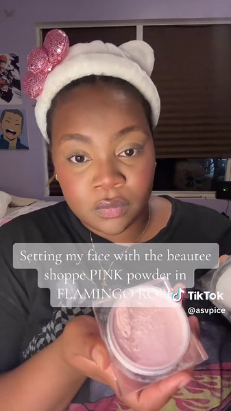 This pink setting powder is my new obsession. #makeup #pink #pinkpowder #pinkpowderundereye #pinksettingpowder #lipcombos #fyp #locs