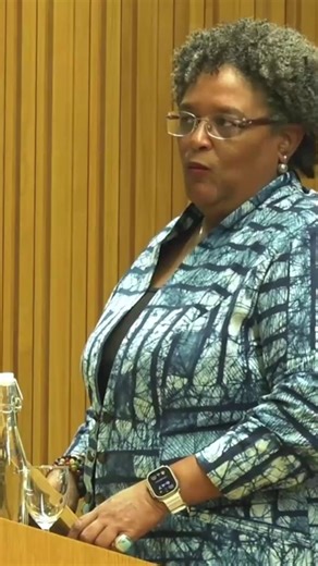 👏 Congratulations to LSE alumna Mia Amor Mottley (Bachelor of Laws, 1986) on her re-election as Prime Minister of Barbados! 📺 Watch her last lecture at LSE: https://ow.ly/UNUe50Yeo8U #LSEEvents | The London School of Economics and Political Science - LSE