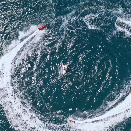 157K views · 4.6K reactions | Fly non-stop from Lahore to Dubai! Flights are twice weekly and start October 29th, 2025. Book now! | Fly Jinnah | Facebook