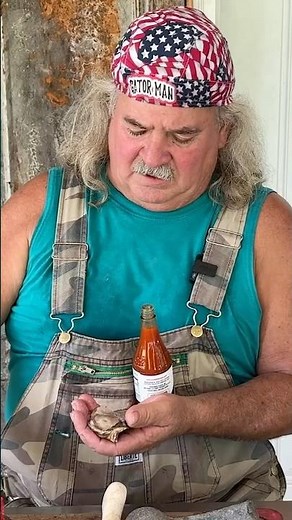 How to Eat a RAW OYSTER! #cajun #oysters