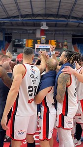 Obyśmy w przyszłym roku oglądali jak najwięcej takich momentów‼️🏀😊 #Lublin #Lubelskie #plkpl #WeAreFamily 🔴⚫ | PGE Start Lublin