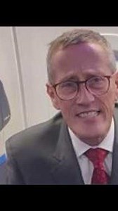 United removes middle seats