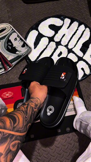 Trendy Slippers for Men: Why You Need Them Now