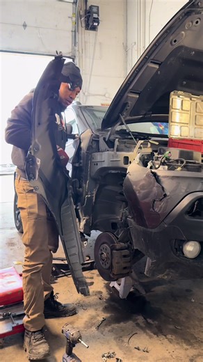 These jeeps have been getting done dirty as of lately😂, it’s a new one in the shop every week! This week we will be working on this Jeep Cherokee, hopefully it doesn’t get totaled out🤦🏾‍♂️ #carrepair #4KA #HWBT