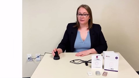 Medical Guardian MGMini | Medical Alert Device for Seniors | Water-Resistant, Emergency Call Button, 24/7 Monitoring, Step Counter, GPS Tracking | Monthly Subscription Required | Pearl