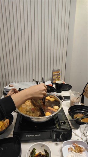 🔥 PAKEJ HOTPOT CAFE SHELLOUTZ 🔥 Nikmati pakej hotpot lengkap yang kami sediakan khas untuk anda 🍲 ✨ Termasuk air minuman & aiskrim sebagai pencuci mulut 🍹🍦 Makan puas, kenyang dan berbaloi. Jom ajak family & kawan-kawan, hari ni di Cafe SHELLOUTZ! 📞ADMIN⬇️ http://www.wasap.my/60195723220/ShelloutzbyKs/ 🛵Order MISI: https://misirakyat.com/order/quwhkj 𝐌𝐀𝐒𝐀 𝐎𝐏𝐄𝐑𝐀𝐒𝐈 : ⏰ 10:00am-9.30pm 𝐀𝐋𝐀𝐌𝐀𝐓 : 📍Shell-Outz by KS LOT A1, GROUND FLOOR, GARDEN CITY, MILES 3, , Taman Berjaya, 91