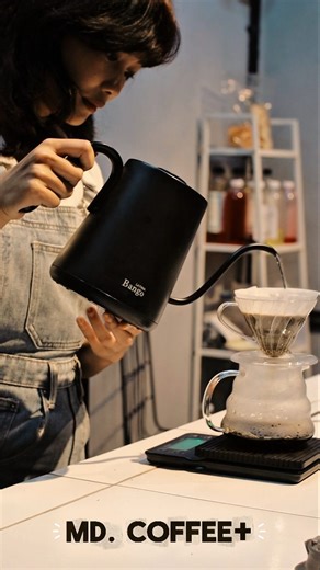 MD COFFEE + on Instagram: ""Brewing coffee using the Pour-Over Method (V60) is our way of appreciating the journey of the coffee bean from the plantation to the cup."@md.coffee_plus #dailycoffee #bandungcoffeeshop #coffetime #baristadaily #bandunghits"