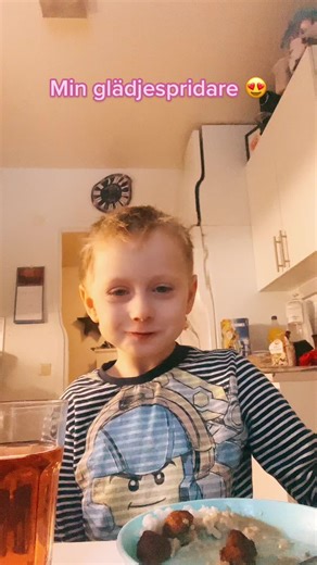 Glädjespridare 😍 #fyp #foryoupage #foryou #älskadebarn #barn #child #fuckcancer #nevergiveup