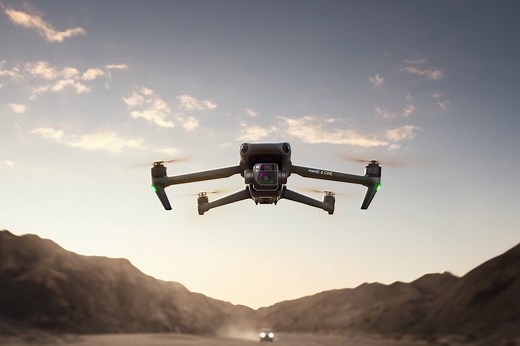 DJI Mavic 3: el dron más potente y espectacular de DJI llega con dos cámaras y grabación en 5,1K
