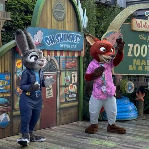 Ashley ✨ Disneyland • Aulani • Disney Family on Instagram: "Welcome to the Marsh Market 🐾✨ the brand-new meet & greet spot at Disney California Adventure where you can meet Officers Judy Hopps, Nick Wilde, and fan-favorite Clawhauser! The theming is adorable, the interactions are playful, and it’s the perfect stop for Zootopia fans. Don’t forget to check out the nearby merch cart for Zootopia 2 goodies, including the carrot pen recorder 🥕🎶 ❤️Your Disney Pal, Ashley @magicalfamilies #disney #z