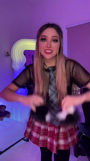 Chicos, me encantó el estilo de Camille, qué les pareció mi outfit? 🙈🤍 #EpicPartner #Fortnite #arigameplays #CamilleChallenge