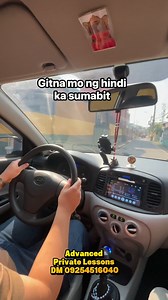 Pag liliko ka sa maliit na kanto, mag-signal ka kahit medyo malayo pa — mga 20–30 meters o pag kita mo na agad ang kanto. Sa mas sikip na kanto, mas importante ang early signal para makapaghinto o makapagbagal nang maayos ang nasa likod mo.” #DrivingLessons #SmallCornerTurn #SignalEarly #SafeDrivingPH #PrivateInstructor | Driving Lessons