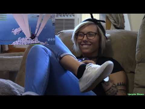 Fortnite with Bonnie: Just Smile and Carry On. Sony Playstation 4 Fortnite Original m