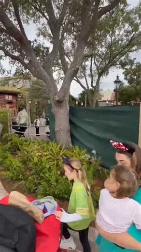 NEW Beer Cart is now visible in the Norway Pavilion. 🍺💖 #disneyeats #disneyworld #epcot | Chip and Company