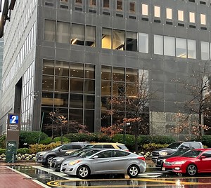 NJ Transit moves into controversial, new $500M headquarters in Newark