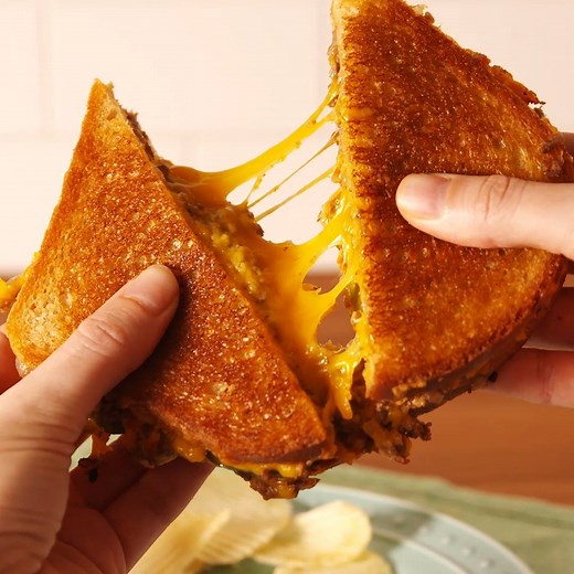Cheeseburger Grilled Cheese >>> literally everything. Full recipe: http://dlsh.it/9xff445 | Delish
