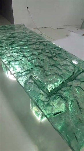 A transparent, illuminated tea table – you deserve it! #transparent #teatable #sculpture