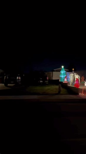 Absolutely stunning! ✨ This Hesperia home is shining bright and is officially competing in the City's Christmas Light Decoration Contest. Every detail is perfect! Check the blue icons on our map to find this location and all the other dazzling competitors before you vote. #Hesperia #CommunityLights #HDChristmasLightTour #ChristmasVibes #HighDesertLiving #ContestTime #LightUpTheNight | HD Christmas Light Tour