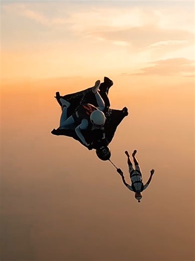Skydiving Experience: Jump into Freefall