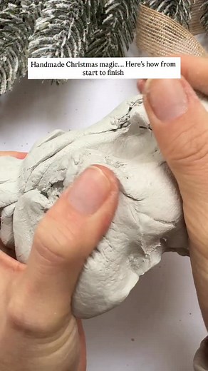 There’s something extra special about handmade Christmas decorations — every roll, cut, and brushstroke adds a little love and magic. 🎄 Each one is made from scratch, personalised just for you (or your little believer!). ✨ Because Christmas is all about believing. #HandmadeChristmas #ClayDecorations #PersonalisedOrnament #ChristmasKeepsake #HueyBelieves #smallbusinessmagic | Holly Emily Designs