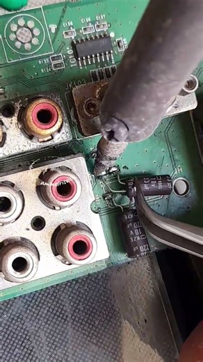 replacing smd capacitors #repair #capacitor #electronics