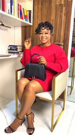 𝓡𝓪𝓬𝓱𝓪𝓮𝓵𝓸𝓴𝓸𝓷𝓴𝔀𝓸 on Instagram: "My nightly brush, my trusted choice. Xtreme Activated Charcoal Toothpaste, It gives that fresh breath before bedtime. @xtremetoothpasteng"