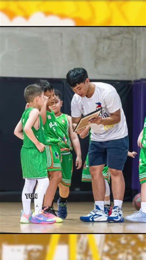 HARDWORK AND DISCIPILINE ON AND OFF THE COURT 🏀 Values and work ethics you gained from the hardwood will also be brought in work and daily life. Learn to be a team player and it will bring you far not just in basketball but in the journey of life. #ust #asiacup #fiba #basketball #coach