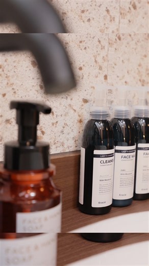 HOTEL AND. on Instagram: "＼“ここに泊まる理由”があふれすぎるホテル／ 朝、4種類から選べる"宿泊者限定・無料朝食”。 一口ごとに体が目覚めていくような、幸せのルーティン…。 さらに、フードメニューが想像以上に充実していて、「今日は外に出なくてもいいかも…」と気持ちがゆるむ贅沢さ。 そして人気のシャンプーバイキングや、無料のレンタル美容家電＆ルームウェアで、まるで“自分専用の美容サロン”にいるような感覚へ。 極めつけは、プライベートサウナ付きの部屋。 じんわり汗がほどけていくあの至福は、“今行かないと損”と思う人が続出しているのも納得。 一度知ると手放せません🔥 福島駅から車で10分。 あなたの明日がちょっと変わる滞在、ぜひ体験してみませんか？ ＿＿＿＿＿＿＿＿＿＿＿＿＿＿＿＿＿＿＿＿＿ 🏨HOTEL AND. 📍福島駅から車で10分 ☎024-545-883 ＿＿＿＿＿＿＿＿＿＿＿＿＿＿＿＿＿＿＿＿＿ #福島ホテル #福島サウナ #福島旅行 #福島観光"