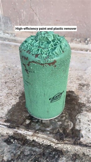High-efficiency paint and plastic remover