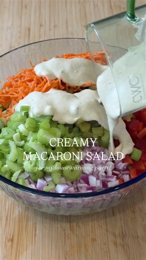Jenna Neumann | CREAMY Homemade Mac salad the perfect side dish for any meal 🤌. Let’s do this👇: •1 box protein macaroni noodles •2 Bell peppers, chopped... | Instagram