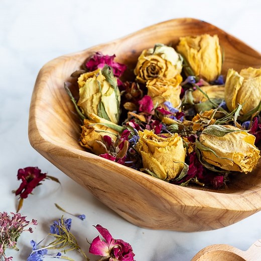 How to Make Potpourri: An Easy Beginner's Guide (2026)