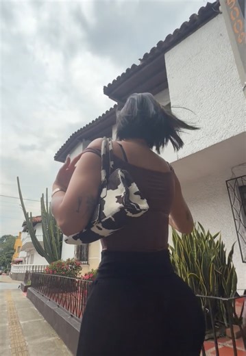 Quiet neighborhood mornings feel steady and calm 🌳 Tree-lined streets, neatly kept lawns, and the soft hum of distant traffic far away. Maybe a dog walker passes by, or a porch light flicks off as the day begins. There’s space to think, breathe, and move without rush. No constant horns, no crowded sidewalks — just a peaceful rhythm that makes home feel grounded. Evenings settle in gently too, with porch lights glowing and conversations drifting softly through open windows. Simple, safe, and com