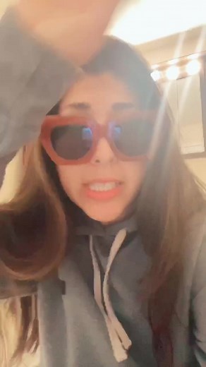 1-800-SchittsCreek #moira #schittscreek #moirarose #moiraroseimpression #davidrose #iwasagirlinavillagedoingalright