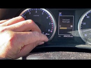 Toyota Highlander – Instrument panel gauges