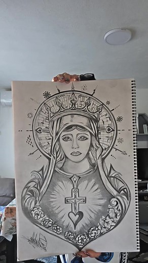 “Haar ogen dragen het licht van eeuwige compassie, haar hart klopt in stilte voor allen die verloren zijn. Liefde is haar taal, licht haar wapen.” “De kracht van liefde overwint alles.”❤️🫶❤️ #heiligegeest #intuitie #mariamagdalena #godin #wisdom #love #light #drawing #art #tekenen | Visionair Gabriella Schnitzeler