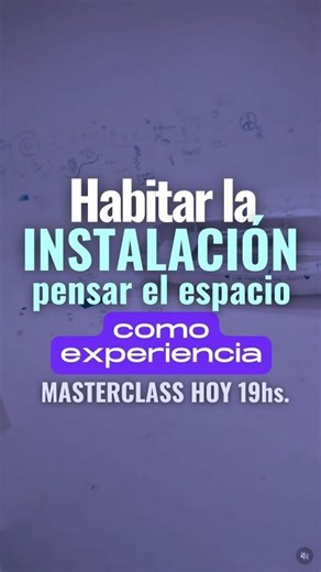 Lab productora ® formación escénica & práctica artistica on Instagram: "Hoy en la masterclass vamos a profundizar en esto: cómo pensar la instalación no como objeto, sino como experiencia viva. ✨ Habitar la instalación – pensar el espacio como experiencia. Es hoy. 19hs argentina Incluye: Clase de 2 hs · 100% online Queda grabada por 30 días + workbook en PDF para descargar + Incluyen certificado + CURSO GRATIS ondemand a elección ¿Te sumás? #Instalación #ArteContemporáneo #ExperienciaEspacial #A