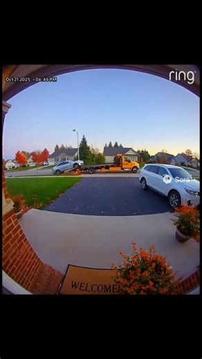 Tow Truck Driver FORGETS to Chain Car Down!😳😳 #fyp #towing #fail | Tow Nater