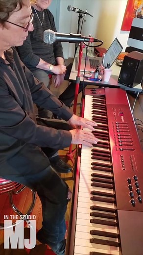 Don’t miss Bradx2 (Brad Buxer and Brad Sundberg) featuring special guest Michael Prince this Friday June 23rd in Los Angeles! It’s going to be a weekend full of events celebrating Michael’s life and legacy with the people who worked closely with him. Hope to see you in the studio! | In The Studio With MJ