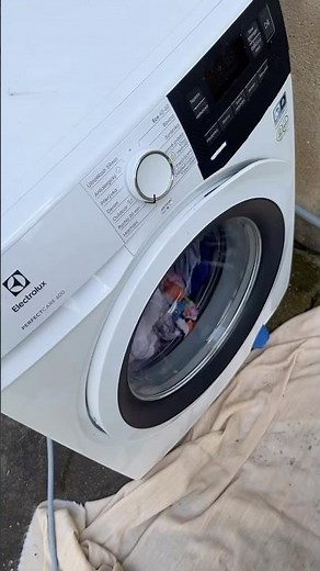 Electrolux PerfectCare 600 washing machine explodes😱 broken bearings