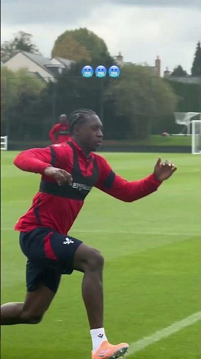 Come for the finish, stay for the celebration 🥶 #crystalpalace #training #premierleague